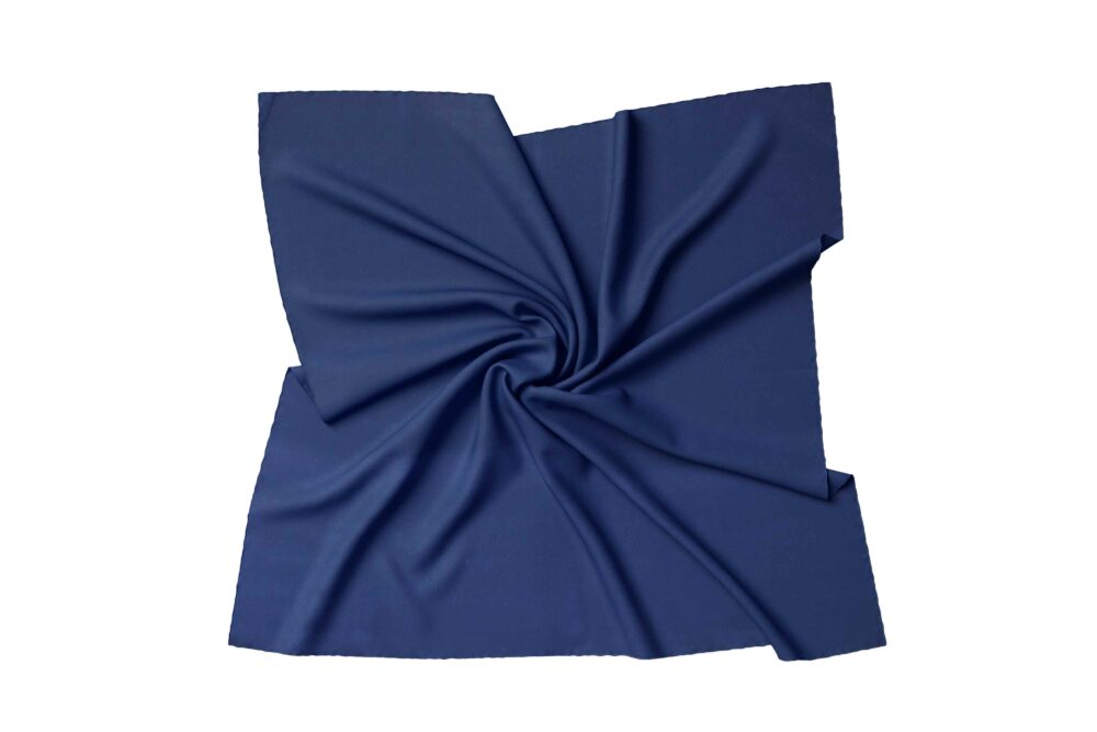 X000REPF5R_Foulard_55x55_Soie_bleu_foncé_HB_BR.jpg