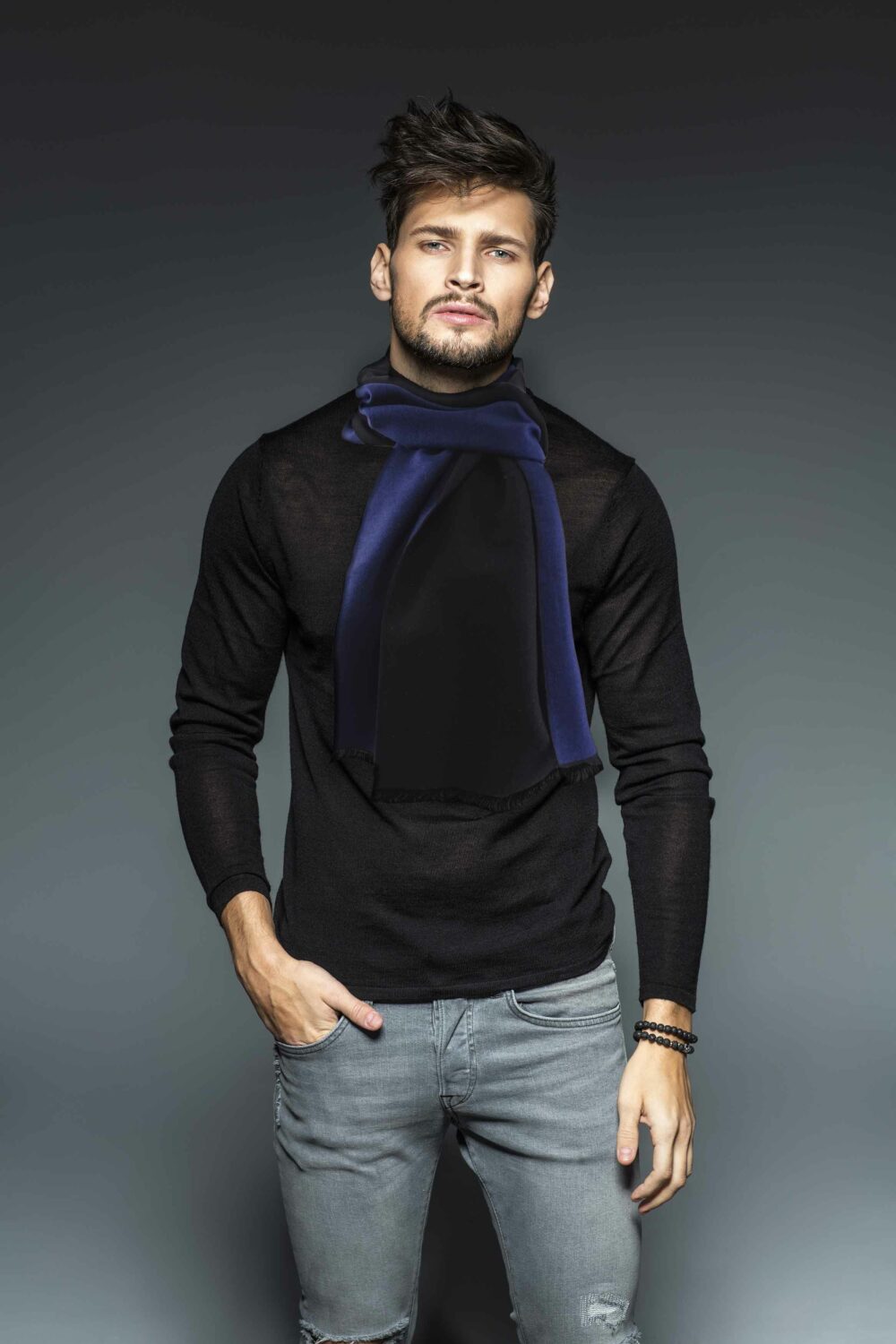 X001MU9B4V_Winter_scarf_bicolor_Black_Blue_Silk_30x180_5_BR.jpg