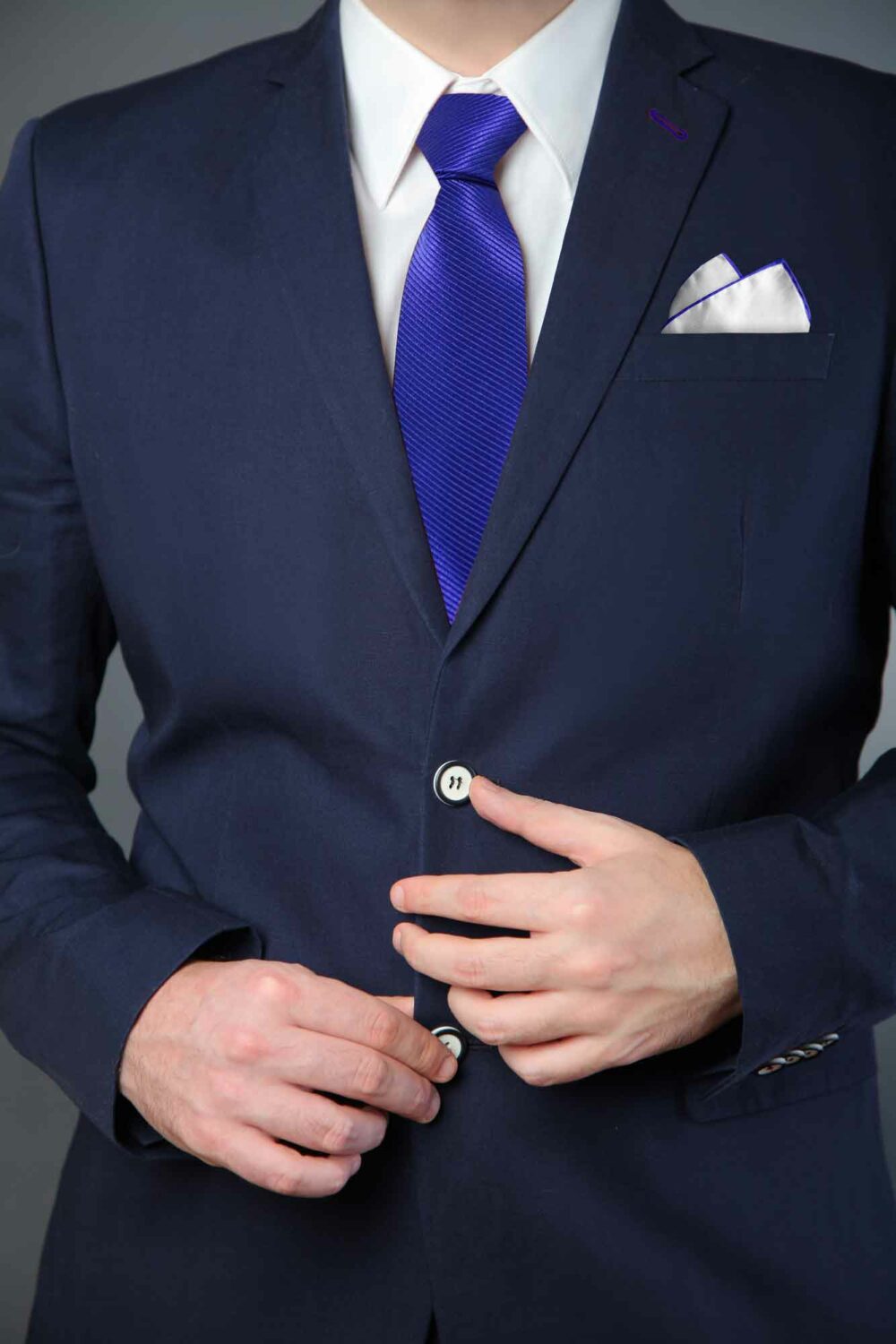 X001OC5R9Z_Pocket_Square_Silk_White_Handrolled_Royalblue_8_BR.jpg